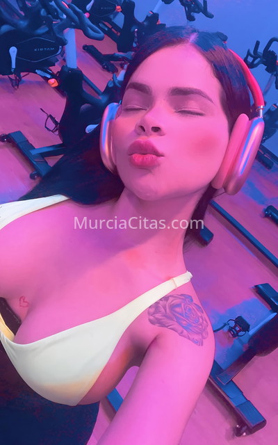Violetta, jovencita con curvas perfectas. 614613526. Citas en MURCIA, MURCIA. www.murciacitas.com.
