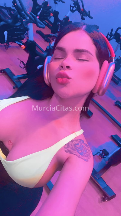 Violetta, jovencita con curvas perfectas. 614613526. Citas en MURCIA, MURCIA. www.murciacitas.com.