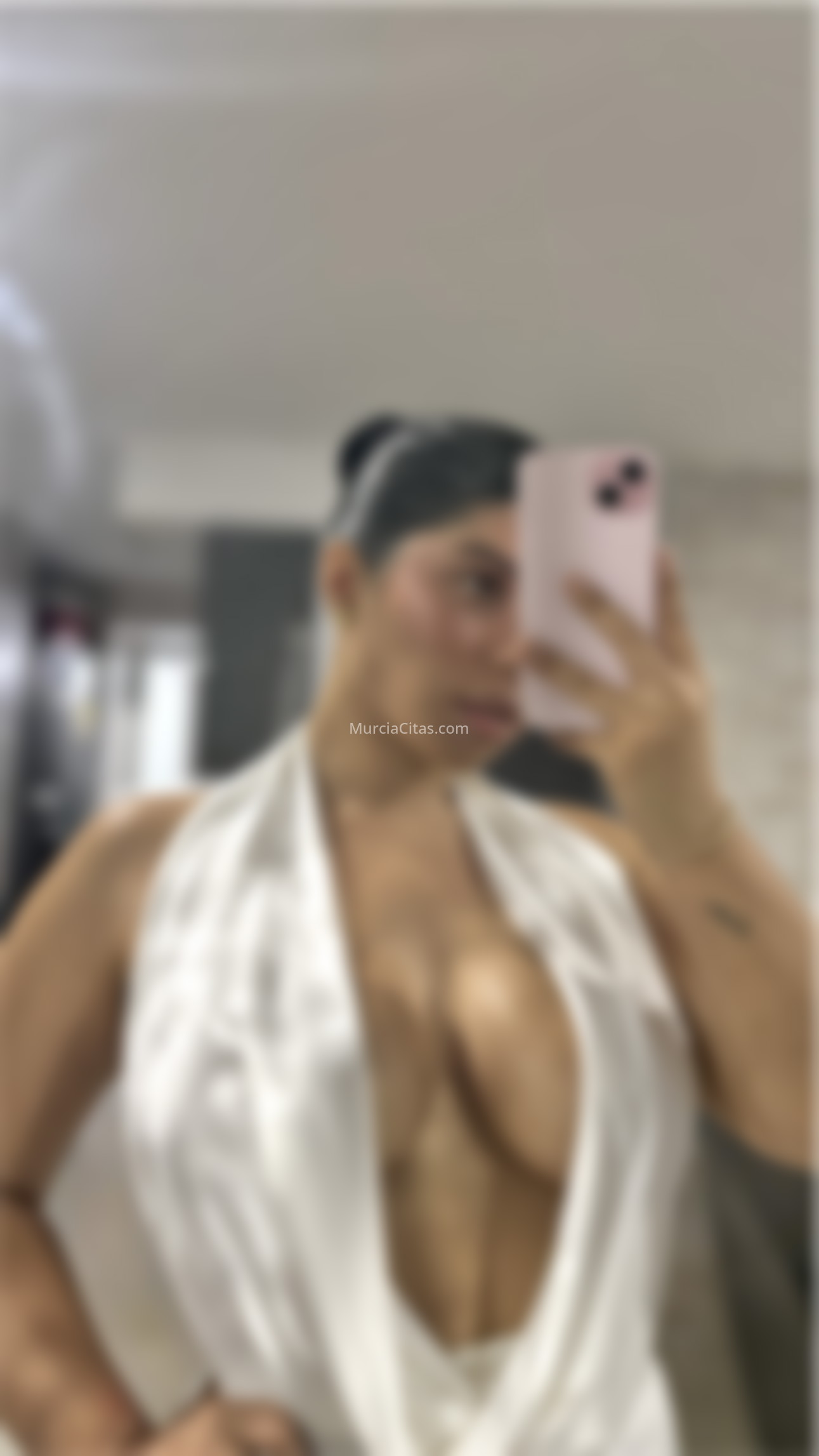 Abril, joven colombiana. 670894400. Citas en MURCIA, MURCIA. www.murciacitas.com.