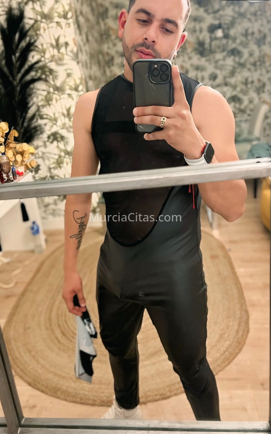 Santiago, latino. 612553224. Citas en MURCIA, MURCIA. www.murciacitas.com.